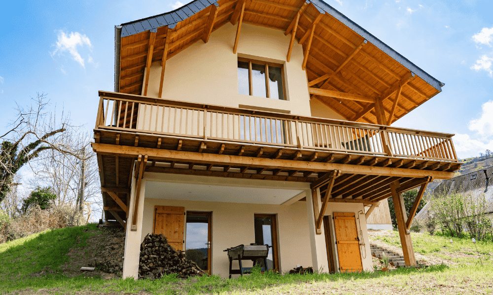 peinutre extérieure d'une maison neuve réalisée par Iturria Peinture à Tardets